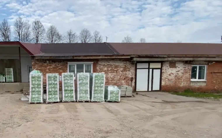 Loading an order at the plant yard
